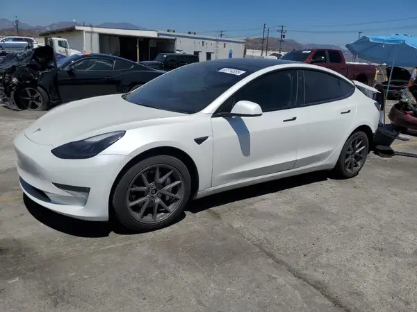 5YJ3E1EB5NF265052 2022 TESLA MODEL 3 - Image 1