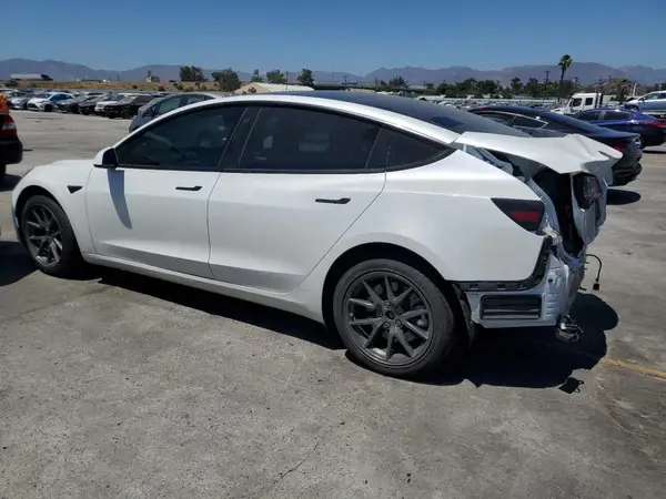 5YJ3E1EB5NF265052 2022 TESLA MODEL 3 - Image 2