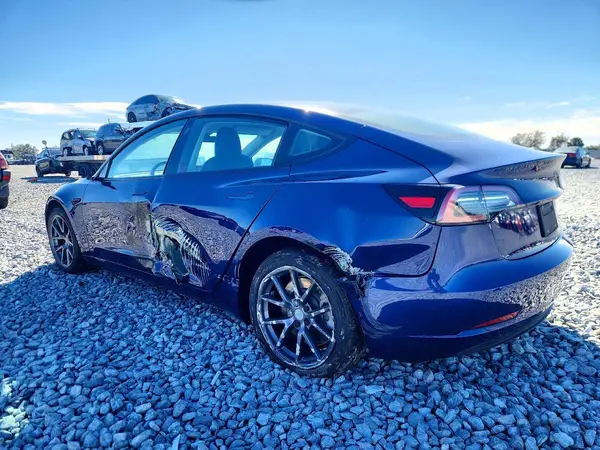5YJ3E1EB5NF265486 2022 TESLA MODEL 3 - Image 2
