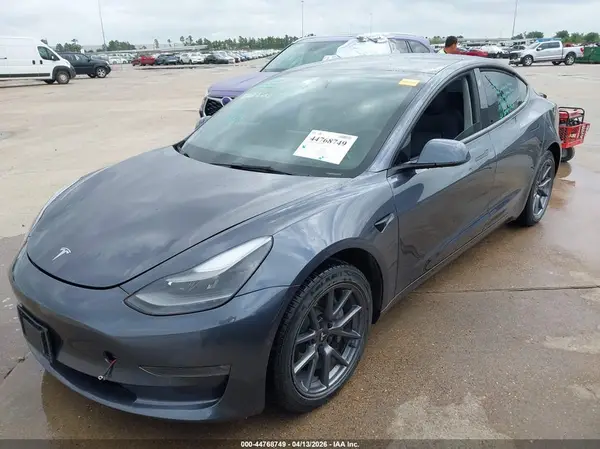 5YJ3E1EB5NF265584 2022 TESLA MODEL 3 - Image 2