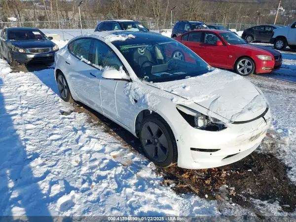 5YJ3E1EB5NF266511 2022 TESLA MODEL 3 - Image 1