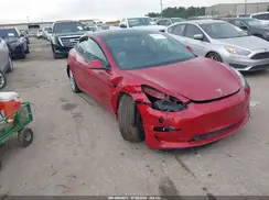5YJ3E1EB5NF266914 2022 TESLA MODEL 3