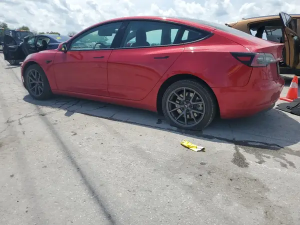 5YJ3E1EB5NF267660 2022 TESLA MODEL 3 - Image 2