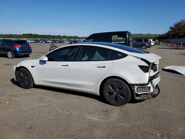 5YJ3E1EB5NF270669 2022 TESLA MODEL 3 - Image 2