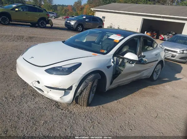 5YJ3E1EB5NF270753 2022 TESLA MODEL 3 - Image 2