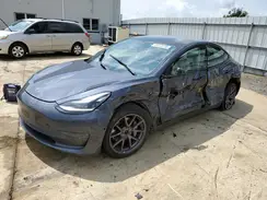 5YJ3E1EB5NF271126 2022 TESLA MODEL 3