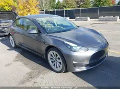 5YJ3E1EB5NF274754 2022 TESLA MODEL 3