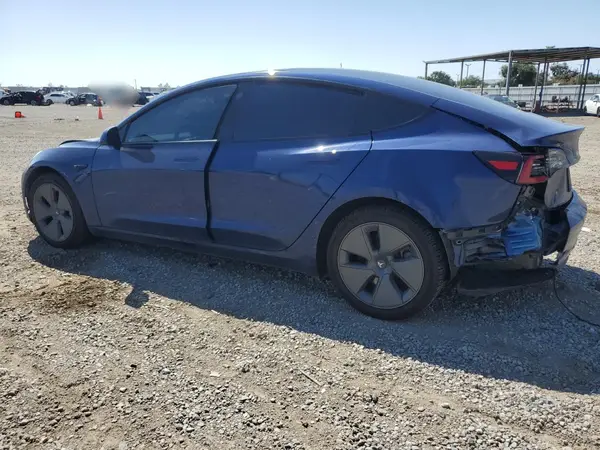 5YJ3E1EB5NF275094 2022 TESLA MODEL 3 - Image 2