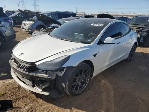5YJ3E1EB5NF276505 2022 TESLA MODEL 3 - Image 1