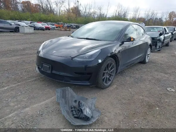 5YJ3E1EB5NF278822 2022 TESLA MODEL 3 - Image 2