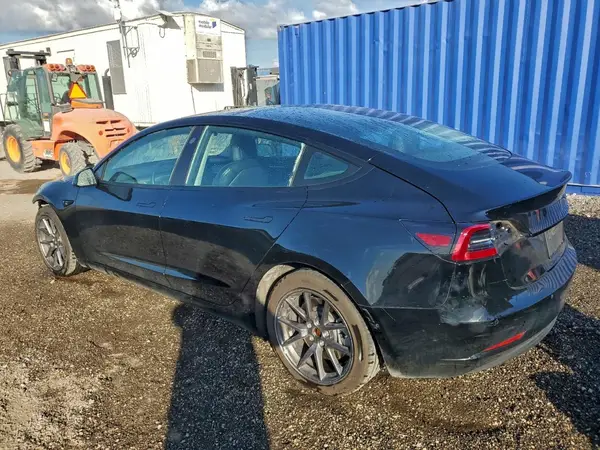 5YJ3E1EB5NF285592 2022 TESLA MODEL 3 - Image 2