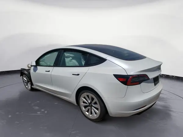 5YJ3E1EB5NF288086 2022 TESLA MODEL 3 - Image 2