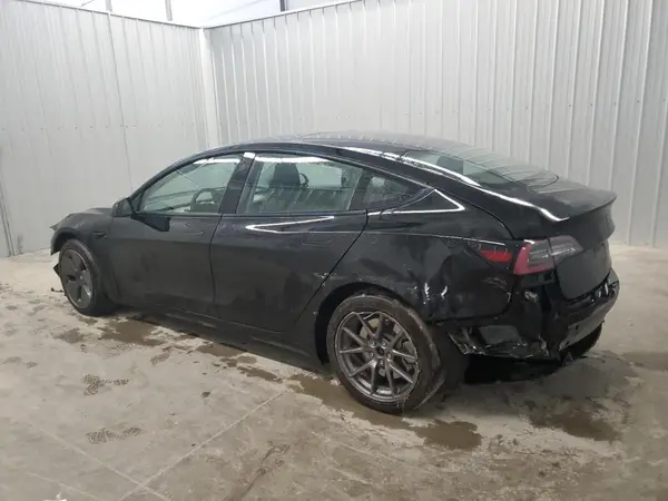 5YJ3E1EB5NF288380 2022 TESLA MODEL 3 - Image 2