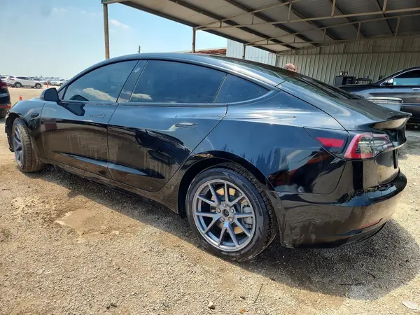 5YJ3E1EB5NF289593 2022 TESLA MODEL 3 - Image 2