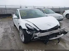 5YJ3E1EB5NF297578 2022 TESLA MODEL 3