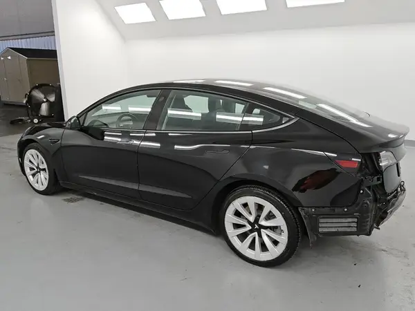 5YJ3E1EB5NF304979 2022 TESLA MODEL 3 - Image 2