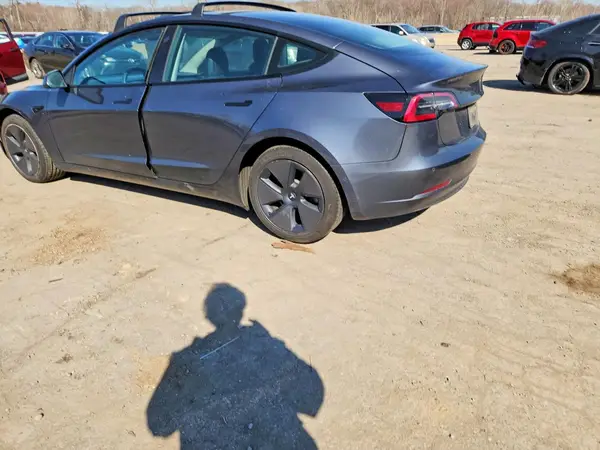 5YJ3E1EB5NF314248 2022 TESLA MODEL 3 - Image 2