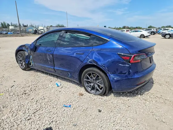5YJ3E1EB5NF314976 2022 TESLA MODEL 3 - Image 2