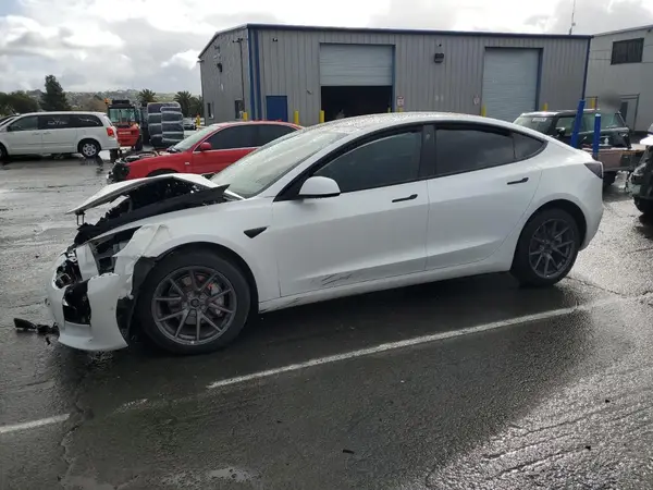 5YJ3E1EB5NF315061 2022 TESLA MODEL 3 - Image 1