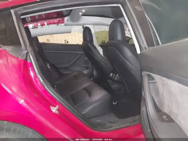 5YJ3E1EB5NF318798 2022 TESLA MODEL 3 - Image 8