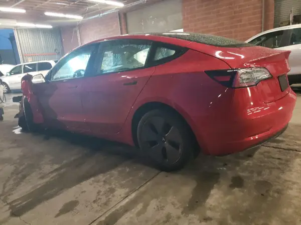 5YJ3E1EB5NF322186 2022 TESLA MODEL 3 - Image 2