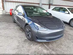 5YJ3E1EB5NF330448 2022 TESLA MODEL 3