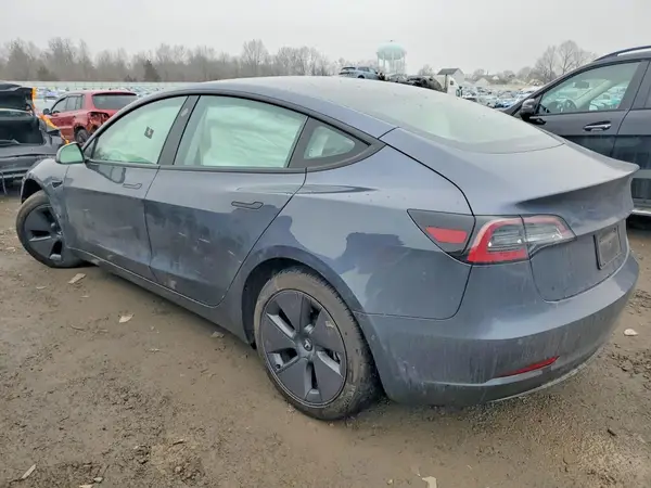 5YJ3E1EB5NF342311 2022 TESLA MODEL 3 - Image 2