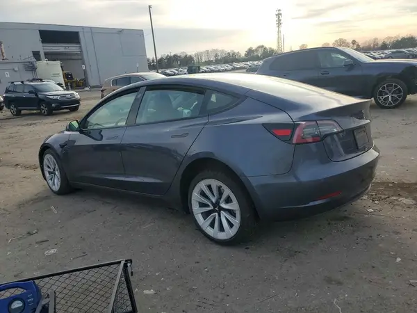 5YJ3E1EB5NF358539 2022 TESLA MODEL 3 - Image 2
