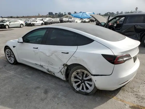 5YJ3E1EB5NF361246 2022 TESLA MODEL 3 - Image 2