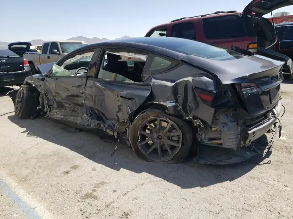 5YJ3E1EB5NF366690 2022 TESLA MODEL 3 - Image 2