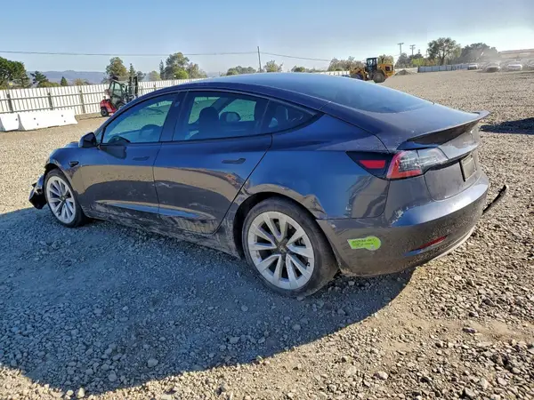 5YJ3E1EB5PF388885 2023 TESLA MODEL 3 - Image 2