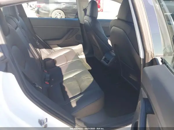 5YJ3E1EB5PF453041 2023 TESLA MODEL 3 - Image 8