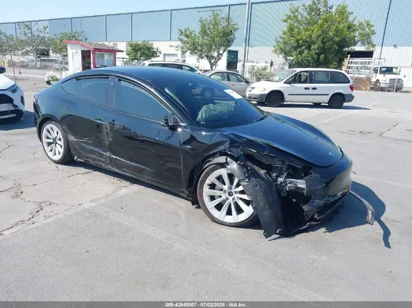 5YJ3E1EB5PF603360 2023 TESLA MODEL 3 - Image 1