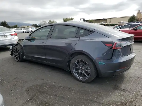 5YJ3E1EB5PF609370 2023 TESLA MODEL 3 - Image 2