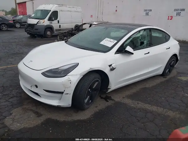 5YJ3E1EB5PF609627 2023 TESLA MODEL 3 - Image 2