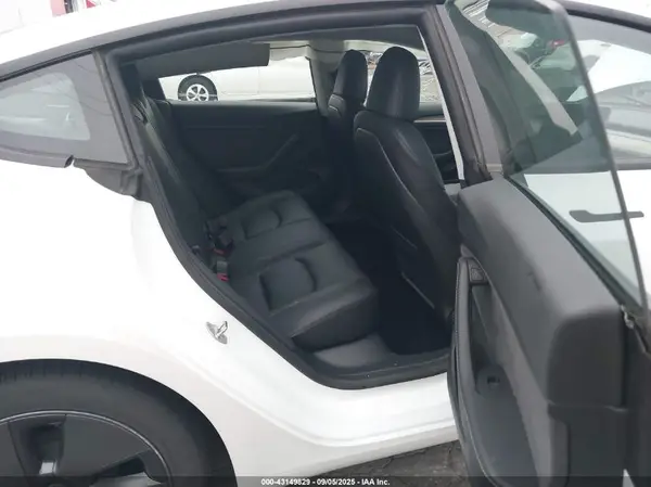 5YJ3E1EB5PF609627 2023 TESLA MODEL 3 - Image 8