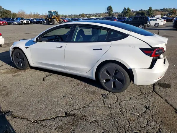 5YJ3E1EB5PF619848 2023 TESLA MODEL 3 - Image 2