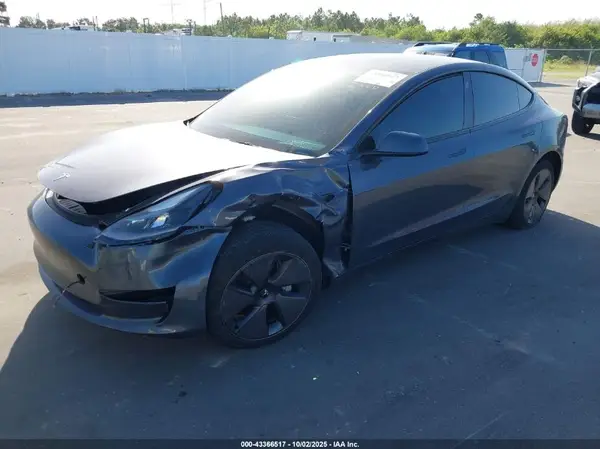 5YJ3E1EB5PF620739 2023 TESLA MODEL 3 - Image 2