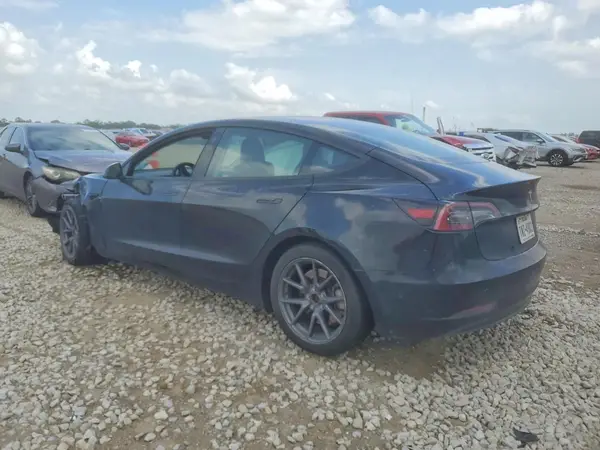 5YJ3E1EB5PF629120 2023 TESLA MODEL 3 - Image 2