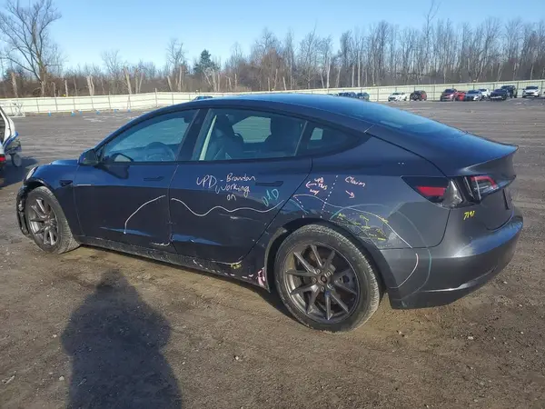 5YJ3E1EB5PF631336 2023 TESLA MODEL 3 - Image 2