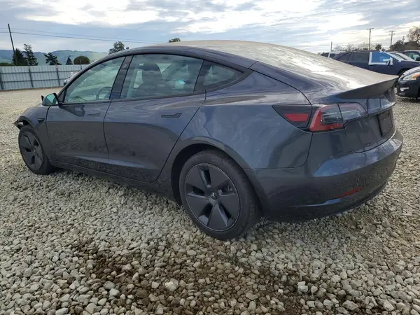 5YJ3E1EB5PF634446 2023 TESLA MODEL 3 - Image 2