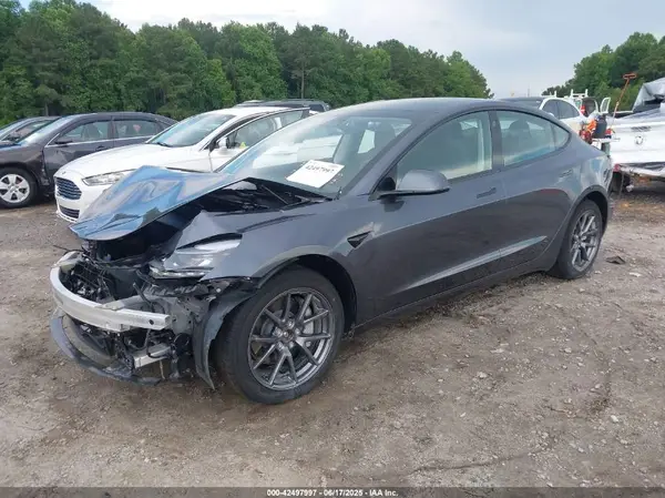 5YJ3E1EB5PF656186 2023 TESLA MODEL 3 - Image 2