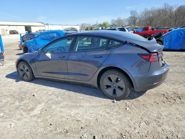 5YJ3E1EB5PF663039 2023 TESLA MODEL 3 - Image 2