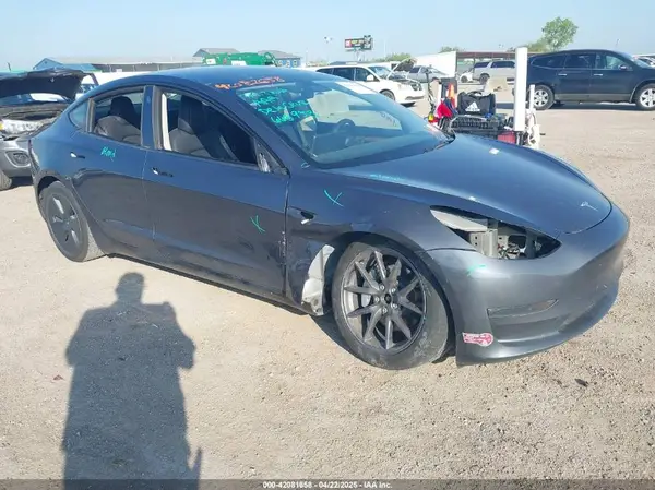 5YJ3E1EB5PF668953 2023 TESLA MODEL 3 - Image 1