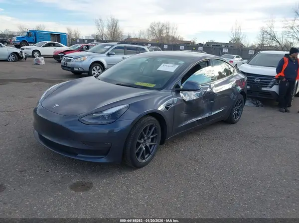 5YJ3E1EB5PF684232 2023 TESLA MODEL 3 - Image 2