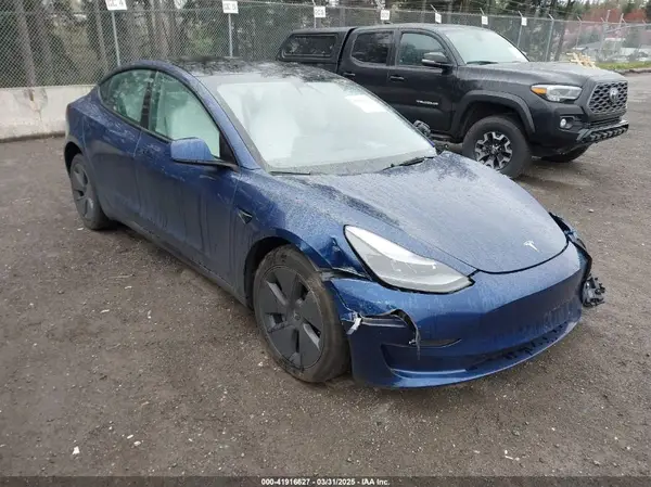 5YJ3E1EB5PF704463 2023 TESLA MODEL 3 - Image 1
