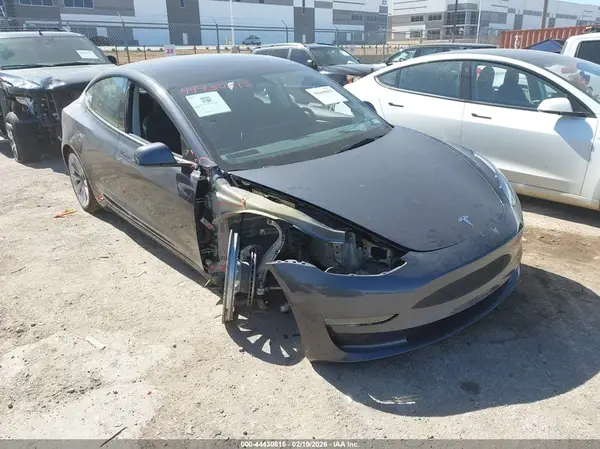 5YJ3E1EB5PF711056 2023 TESLA MODEL 3 - Image 1