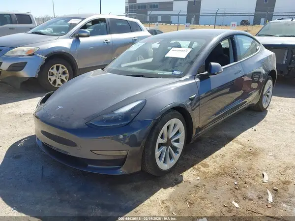 5YJ3E1EB5PF711056 2023 TESLA MODEL 3 - Image 2
