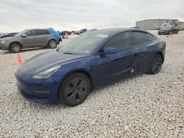 5YJ3E1EB5PF711798 2023 TESLA MODEL 3 - Image 1
