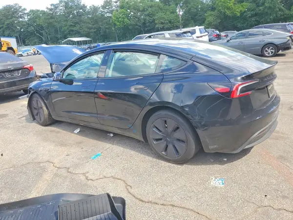 5YJ3E1EB5RF735425 2024 TESLA MODEL 3 - Image 2
